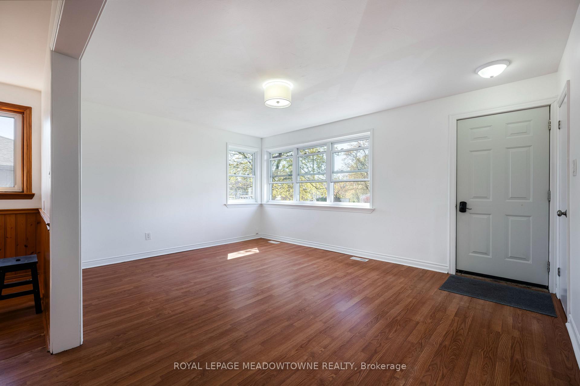 Photo 10 of 169 Longfield Road, Halton Hills, Acton — HOMEH