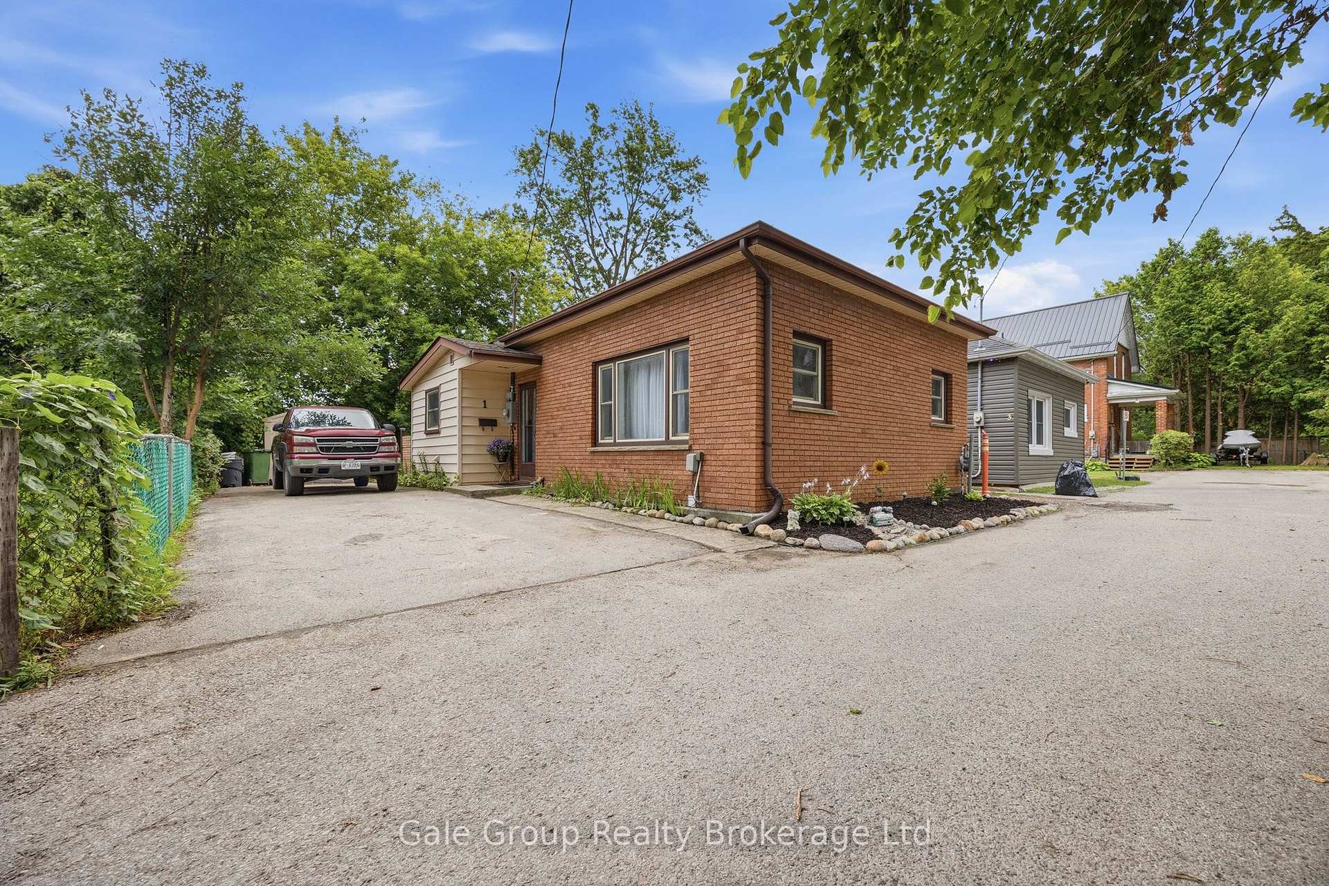 Photo 2 of 1 Britton Drive, St. Thomas — HOMEH