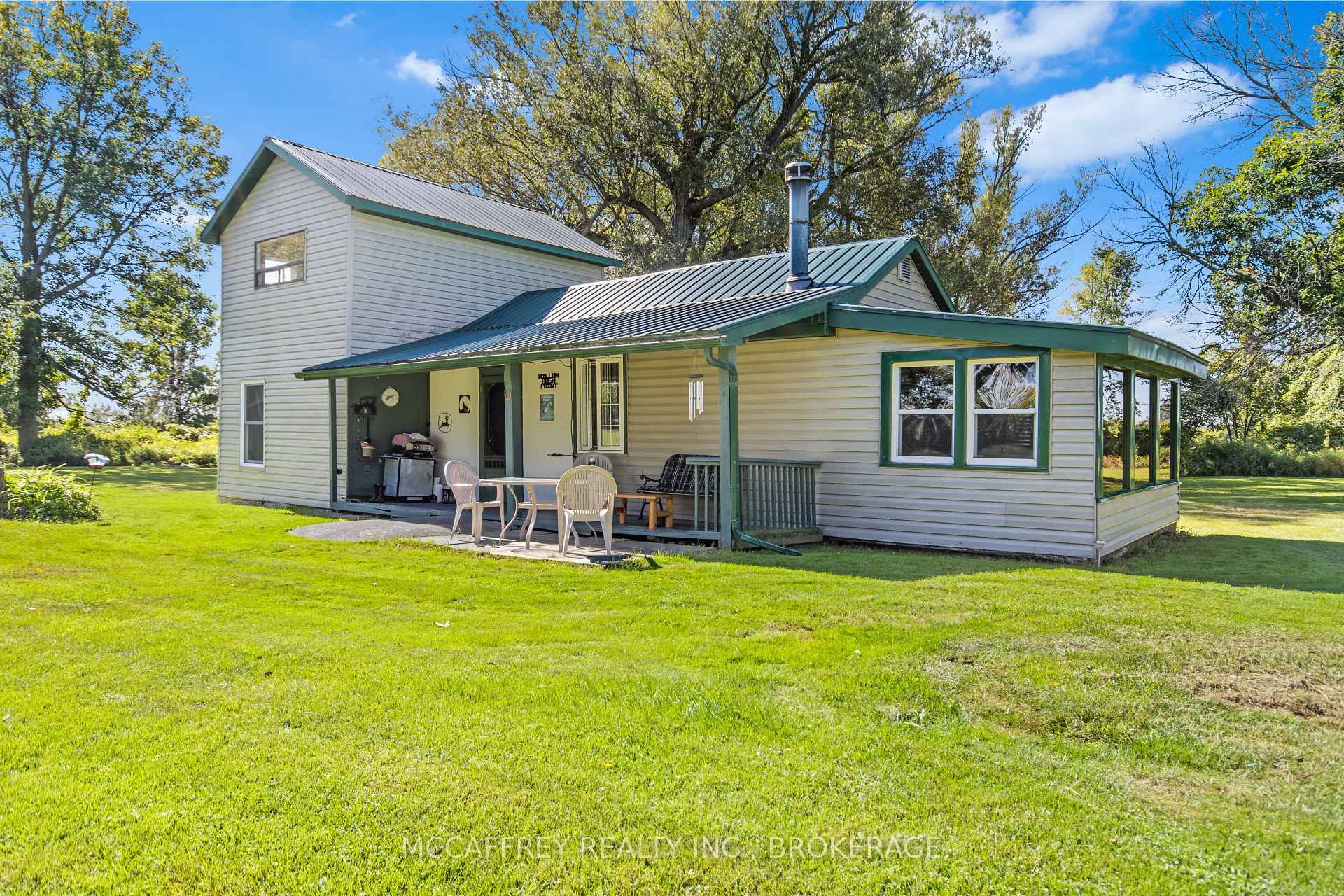 Photo 4 of 1280 Galt Street, Greater Napanee, Greater Napanee — HOMEH