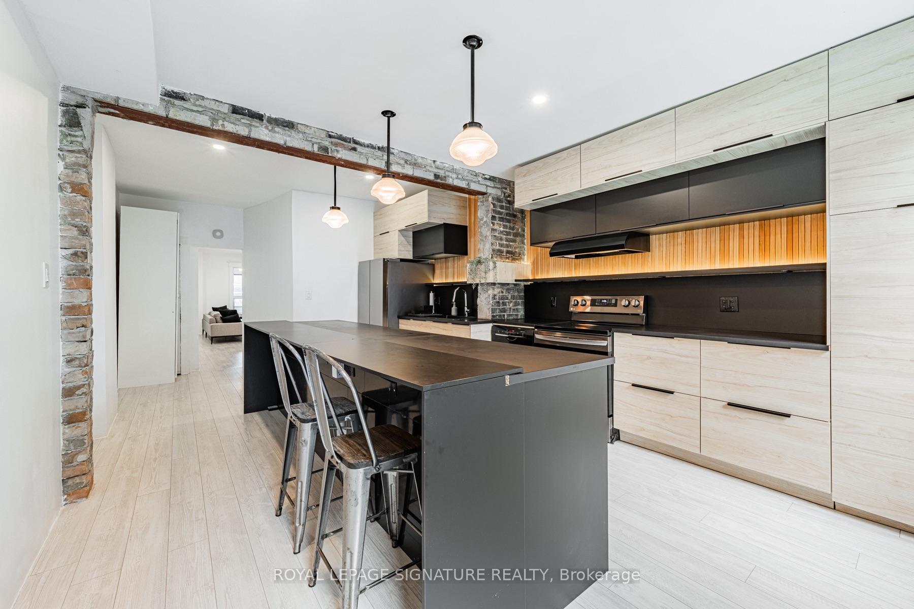 Photo 7 of 8 Adrian Avenue, Toronto, Weston-Pellam Park — HOMEH