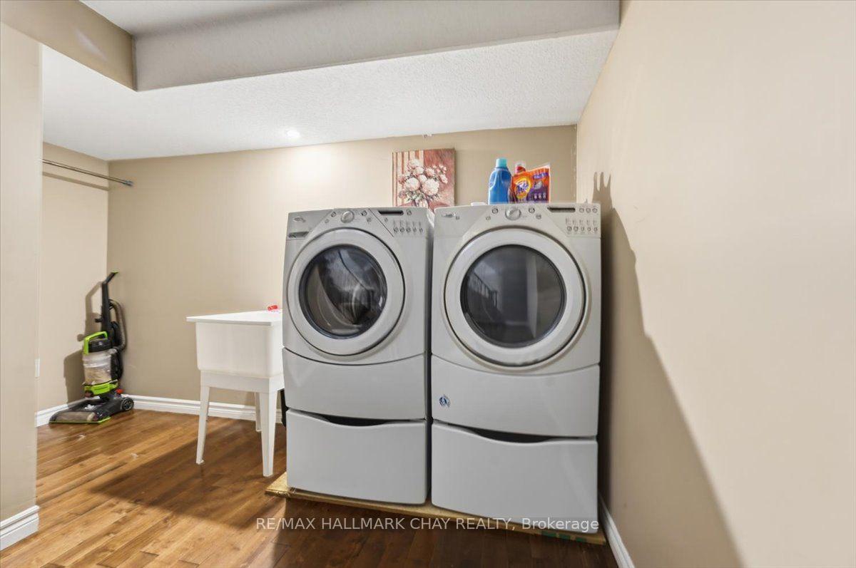 Photo 26 of Unit Main/Upper, 484 Ferndale Drive, Barrie, Northwest — HOMEH