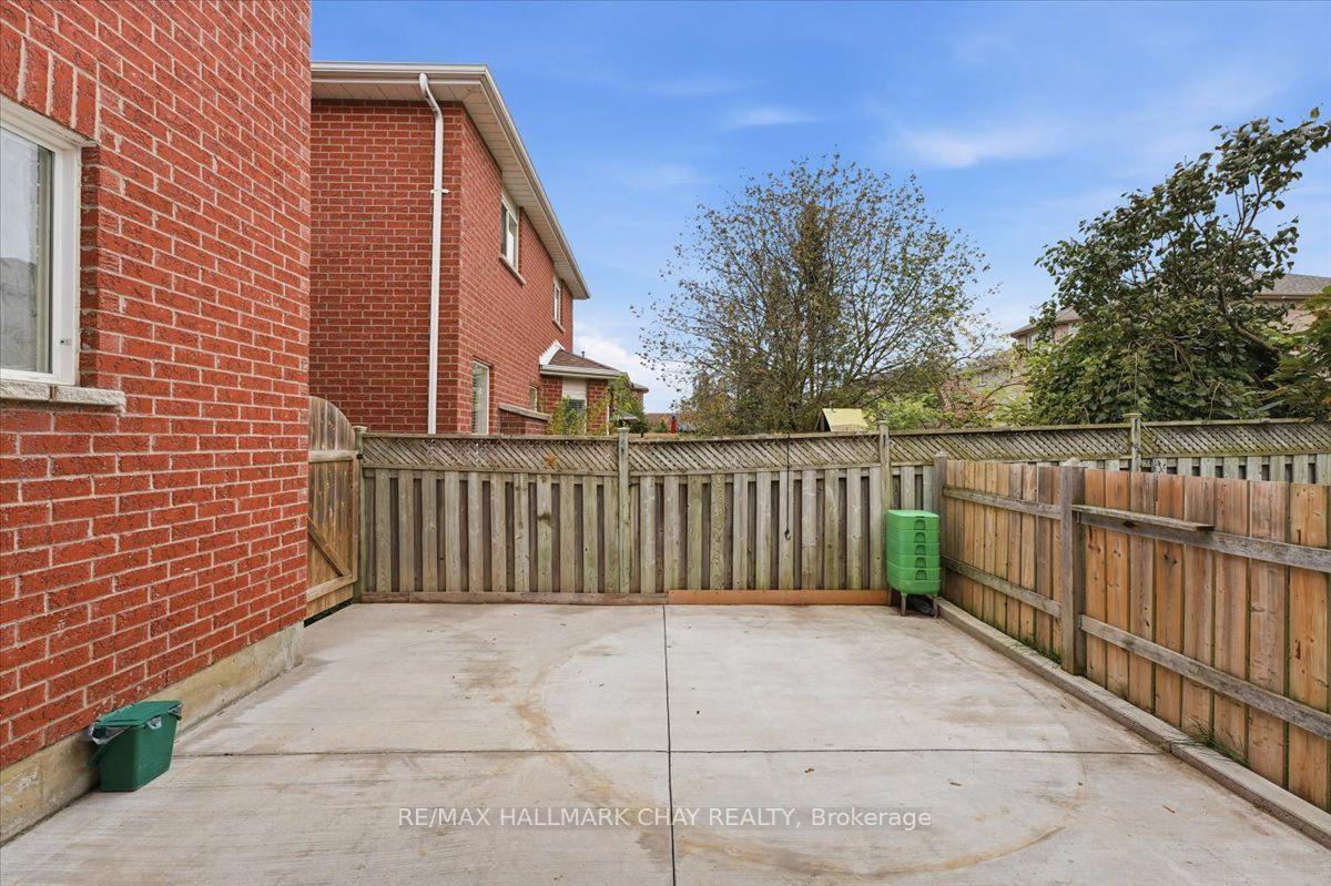 Photo 28 of Unit Main/Upper, 484 Ferndale Drive, Barrie, Northwest — HOMEH