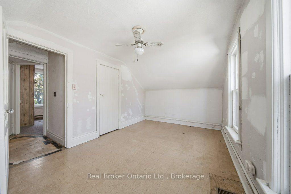 Photo 51 of 84 Alma Street N, Guelph, Junction/Onward Willow — HOMEH