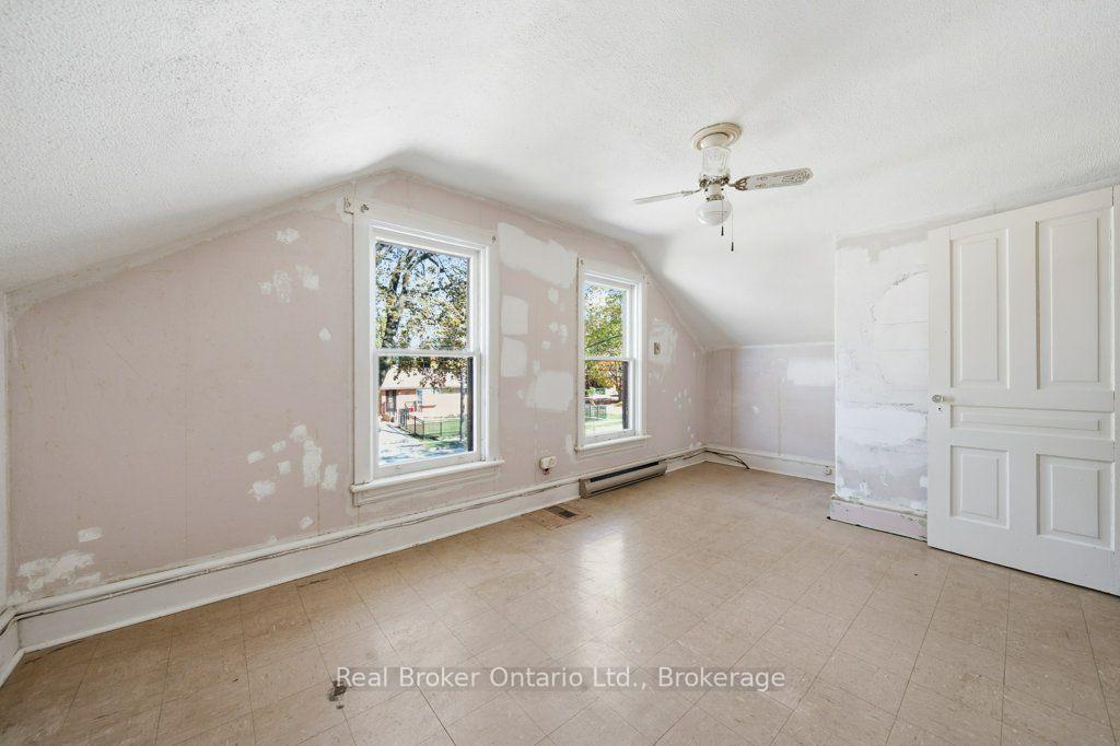 Photo 58 of 84 Alma Street N, Guelph, Junction/Onward Willow — HOMEH