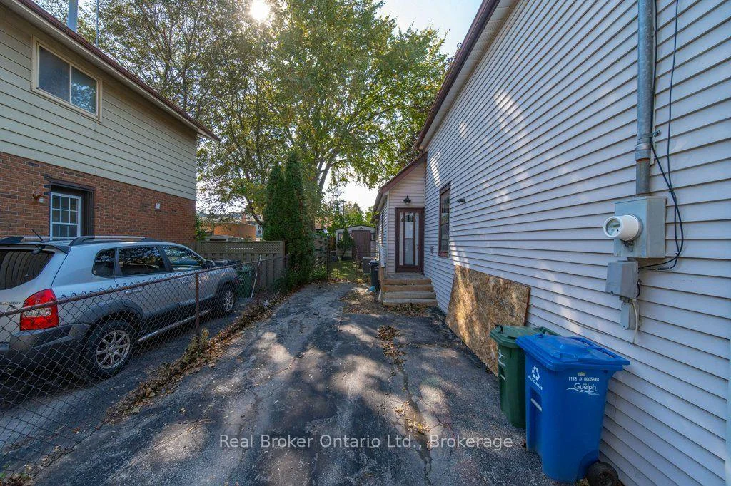 Photo 21 of 84 Alma Street N, Guelph, Junction/Onward Willow — HOMEH