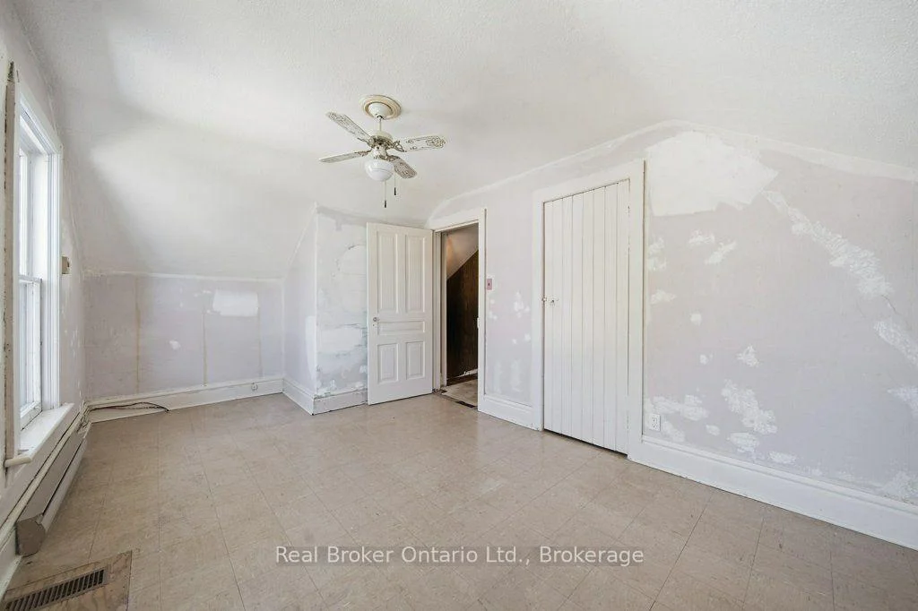 Photo 40 of 84 Alma Street N, Guelph, Junction/Onward Willow — HOMEH