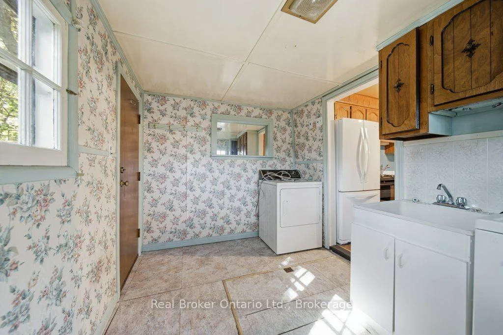 Photo 48 of 84 Alma Street N, Guelph, Junction/Onward Willow — HOMEH