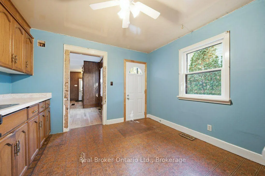 Photo 55 of 84 Alma Street N, Guelph, Junction/Onward Willow — HOMEH