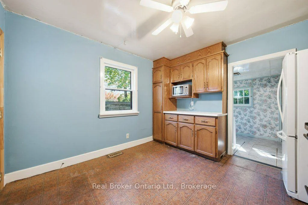 Photo 61 of 84 Alma Street N, Guelph, Junction/Onward Willow — HOMEH