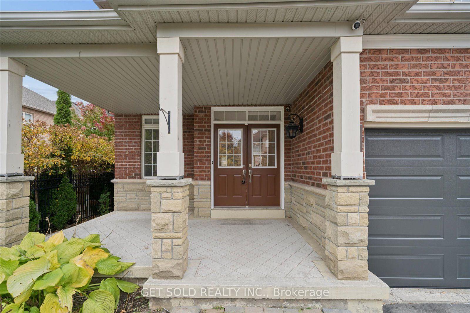 Photo 5 of 5 Ravine Edge Drive, Richmond Hill, Jefferson — HOMEH