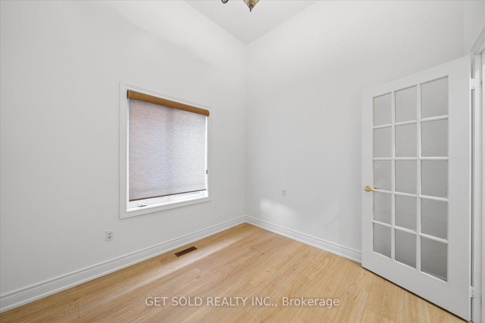 Photo 19 of 5 Ravine Edge Drive, Richmond Hill, Jefferson — HOMEH