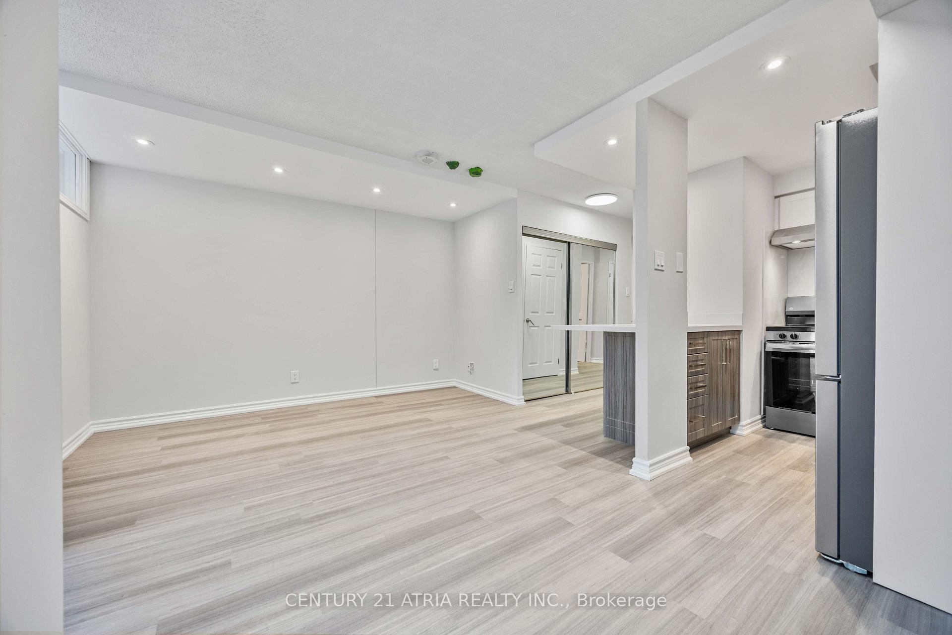Photo 4 of Unit 2205, 55 Centre Avenue, Toronto, Bay Street Corridor — HOMEH