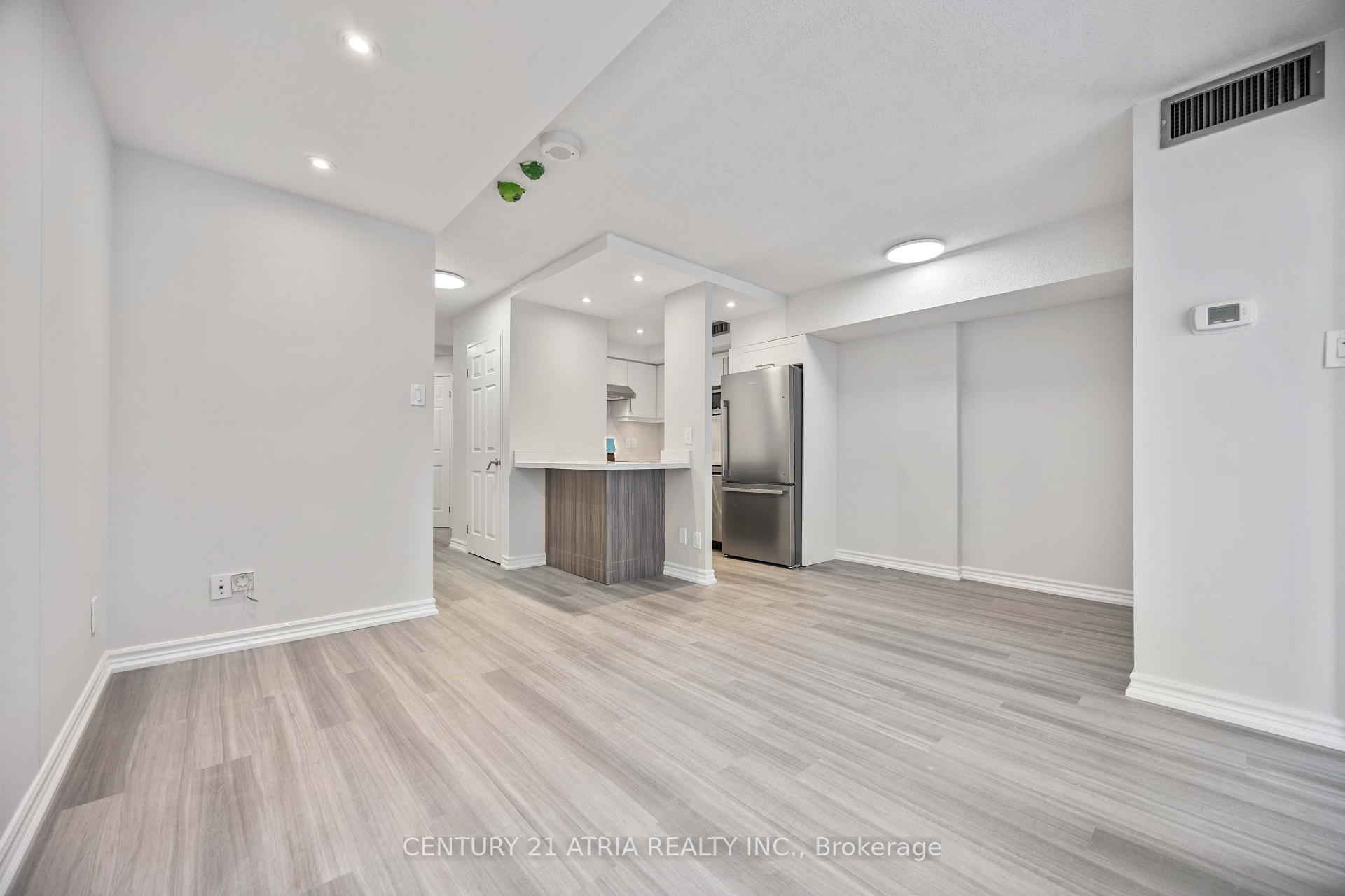 Photo 6 of Unit 2205, 55 Centre Avenue, Toronto, Bay Street Corridor — HOMEH