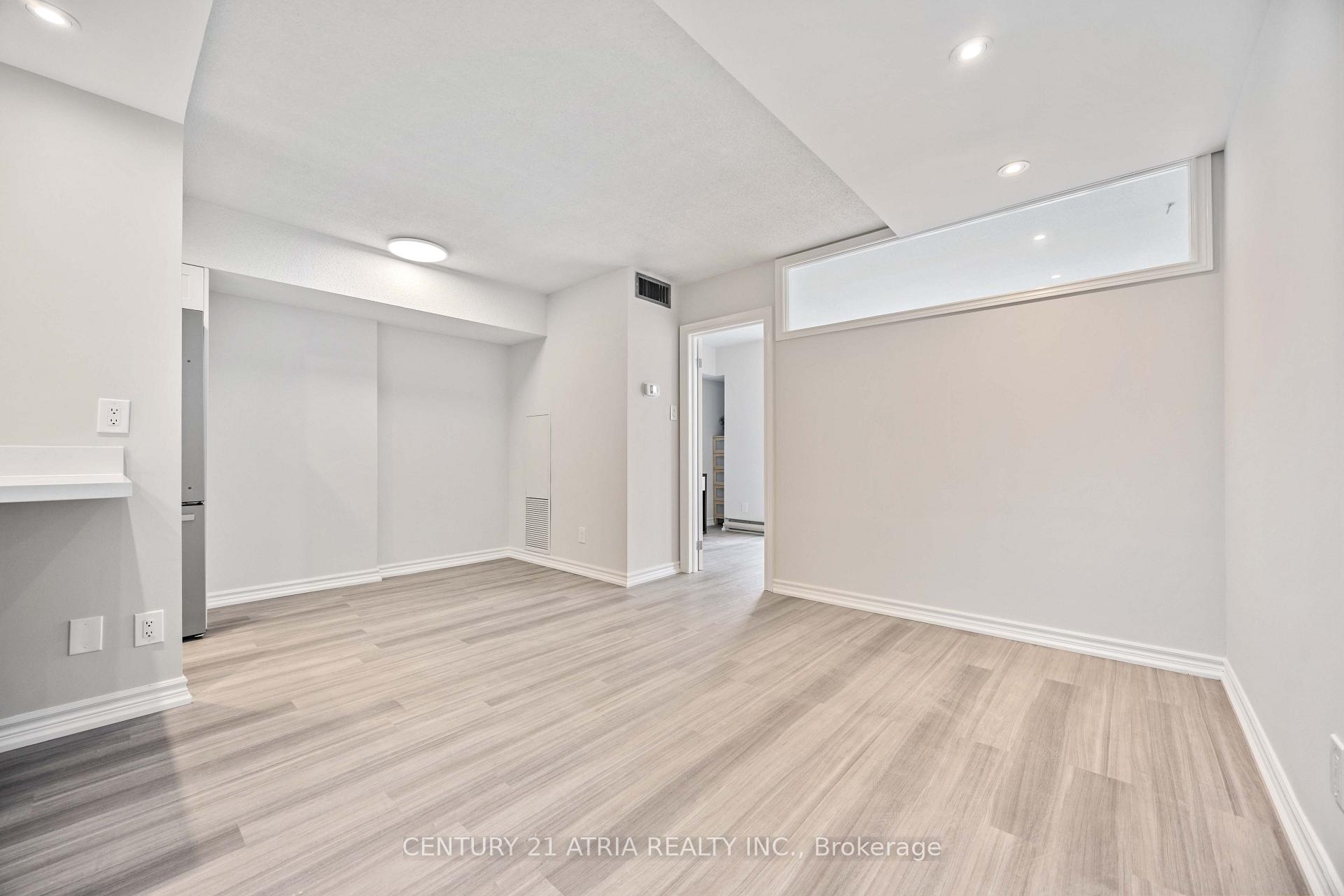 Photo 8 of Unit 2205, 55 Centre Avenue, Toronto, Bay Street Corridor — HOMEH