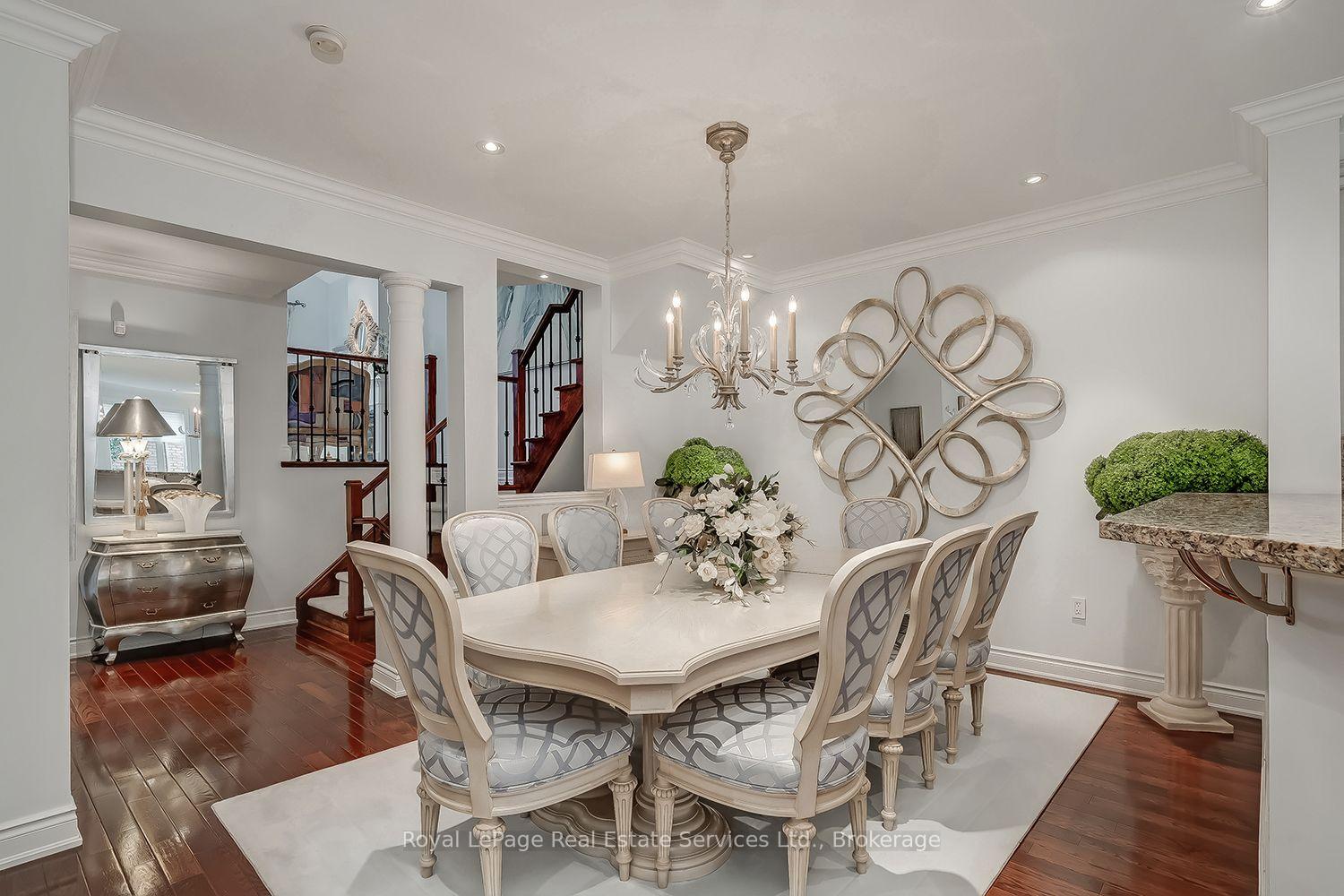 Photo 4 of 207 Tawny Crescent, Oakville, Bronte — HOMEH