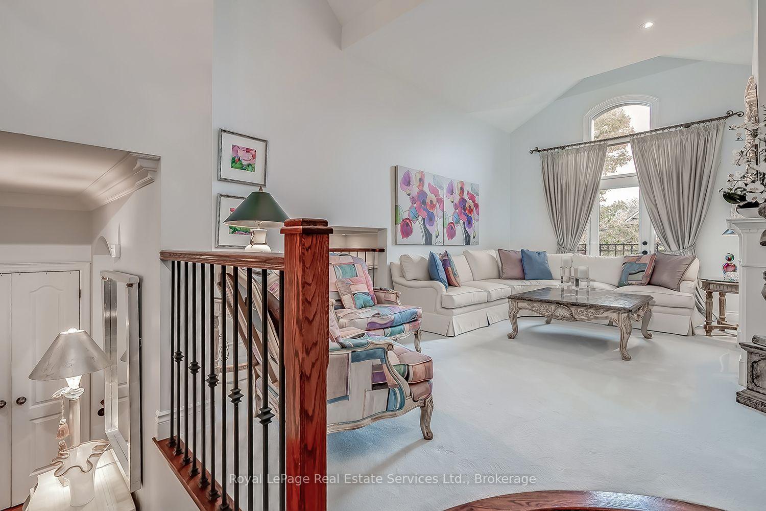 Photo 16 of 207 Tawny Crescent, Oakville, Bronte — HOMEH