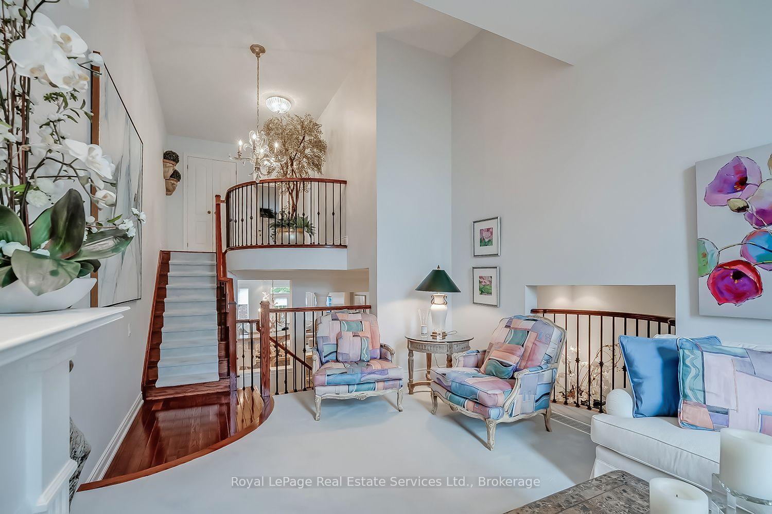 Photo 19 of 207 Tawny Crescent, Oakville, Bronte — HOMEH