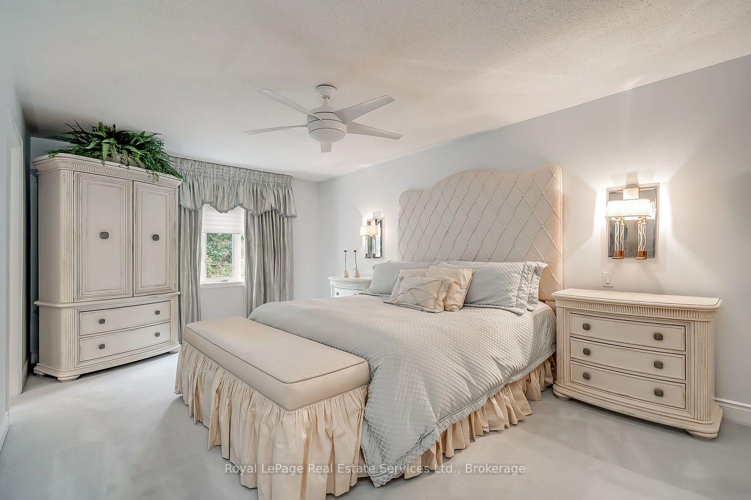 Photo 20 of 207 Tawny Crescent, Oakville, Bronte — HOMEH