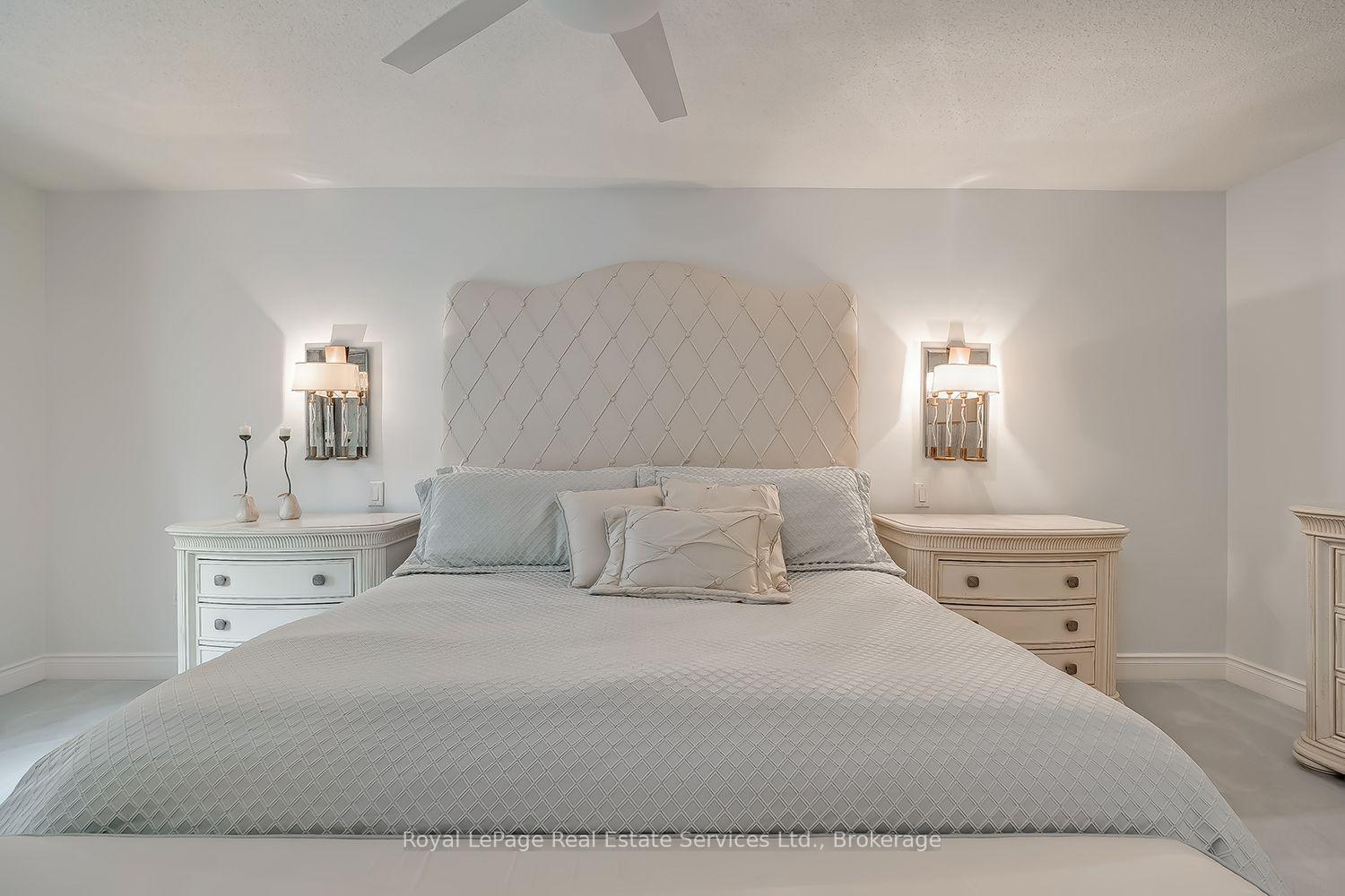 Photo 21 of 207 Tawny Crescent, Oakville, Bronte — HOMEH