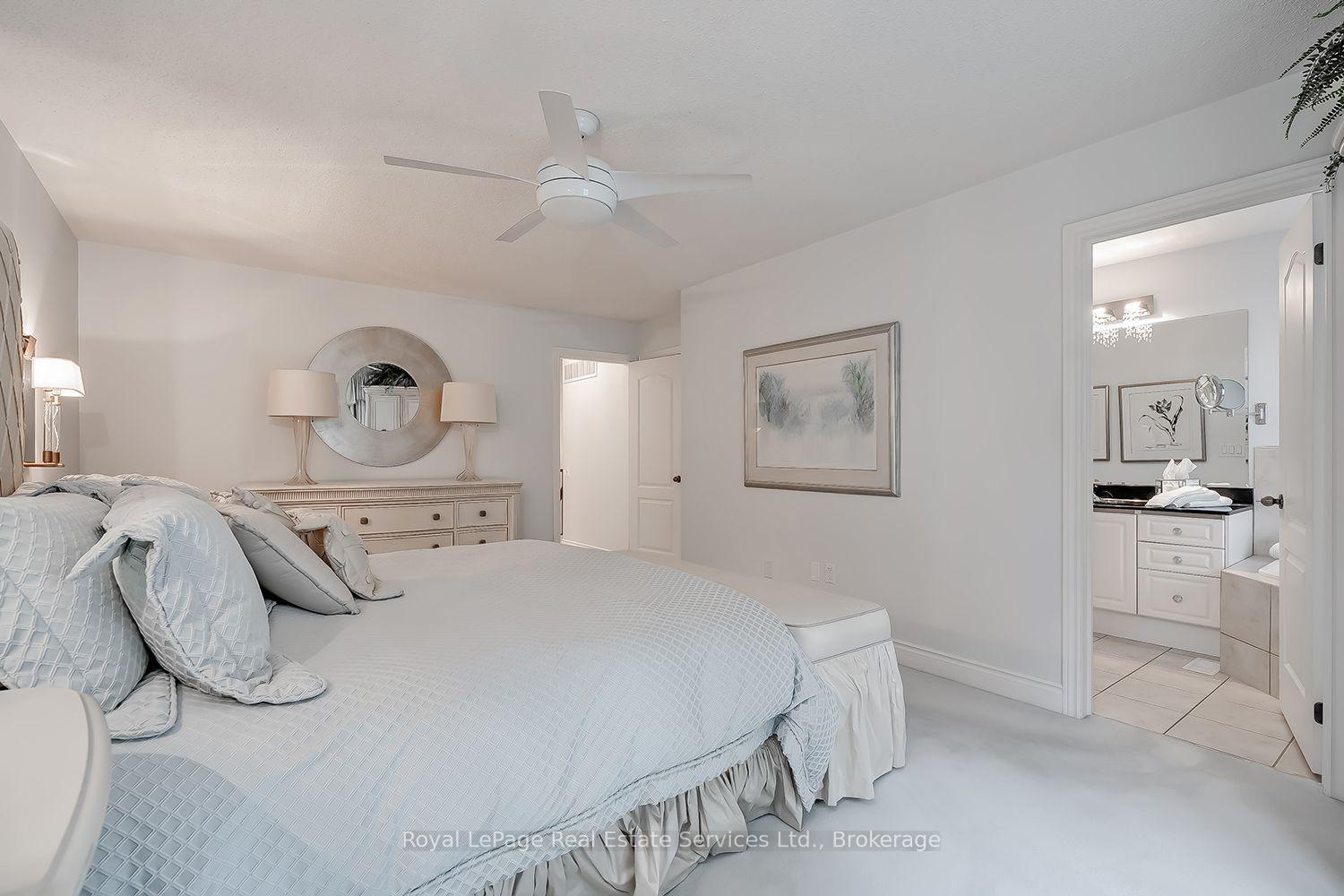 Photo 22 of 207 Tawny Crescent, Oakville, Bronte — HOMEH