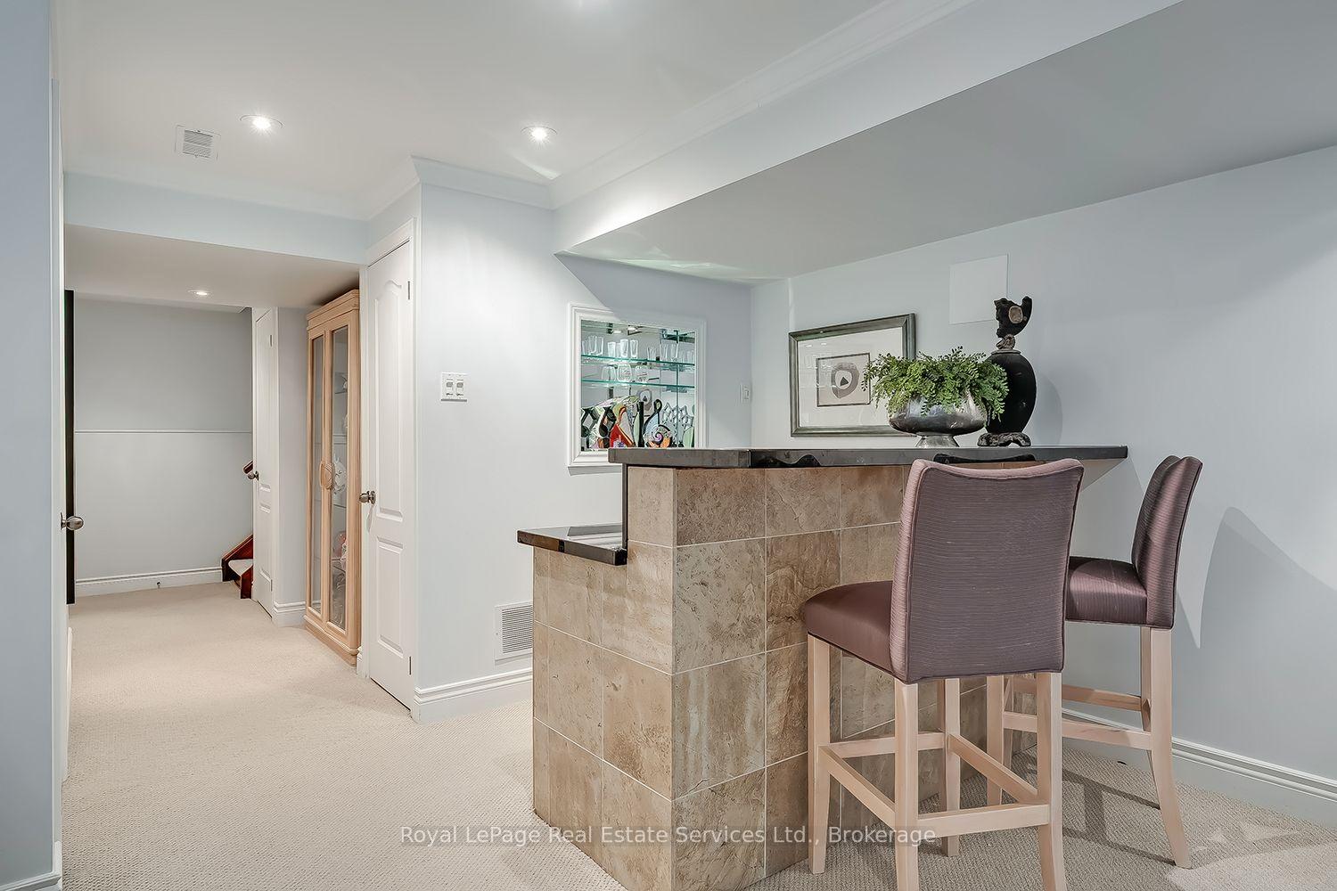 Photo 30 of 207 Tawny Crescent, Oakville, Bronte — HOMEH