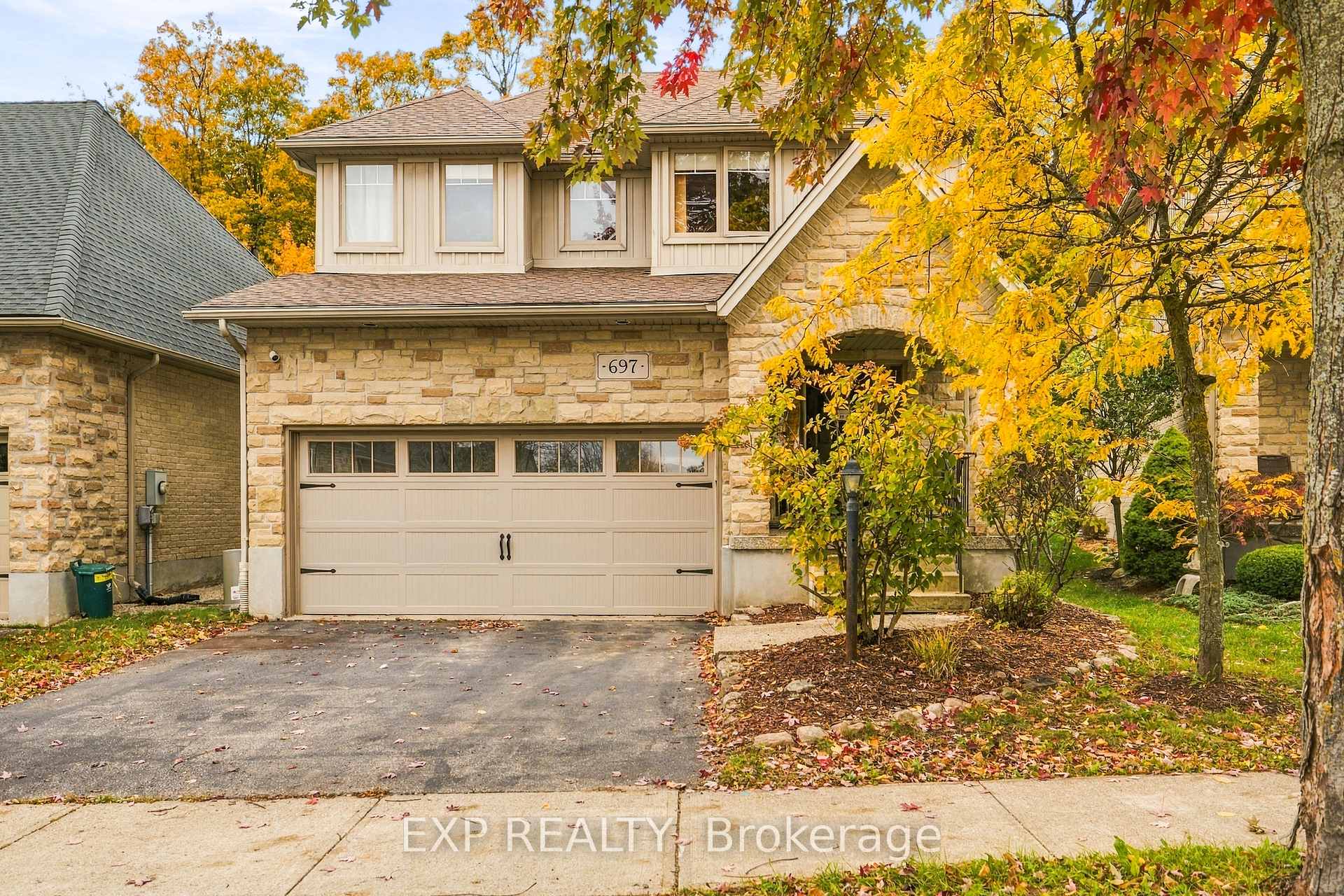 Photo 2 of 697 Rhine Fall Drive, Waterloo — HOMEH