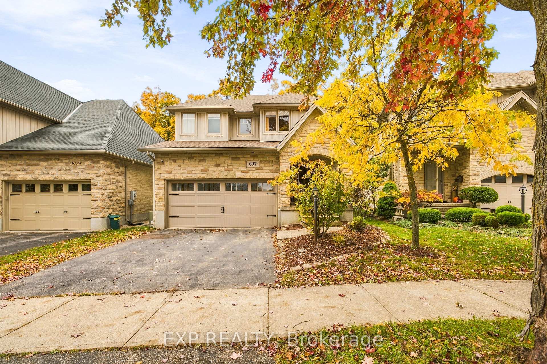 Photo 3 of 697 Rhine Fall Drive, Waterloo — HOMEH