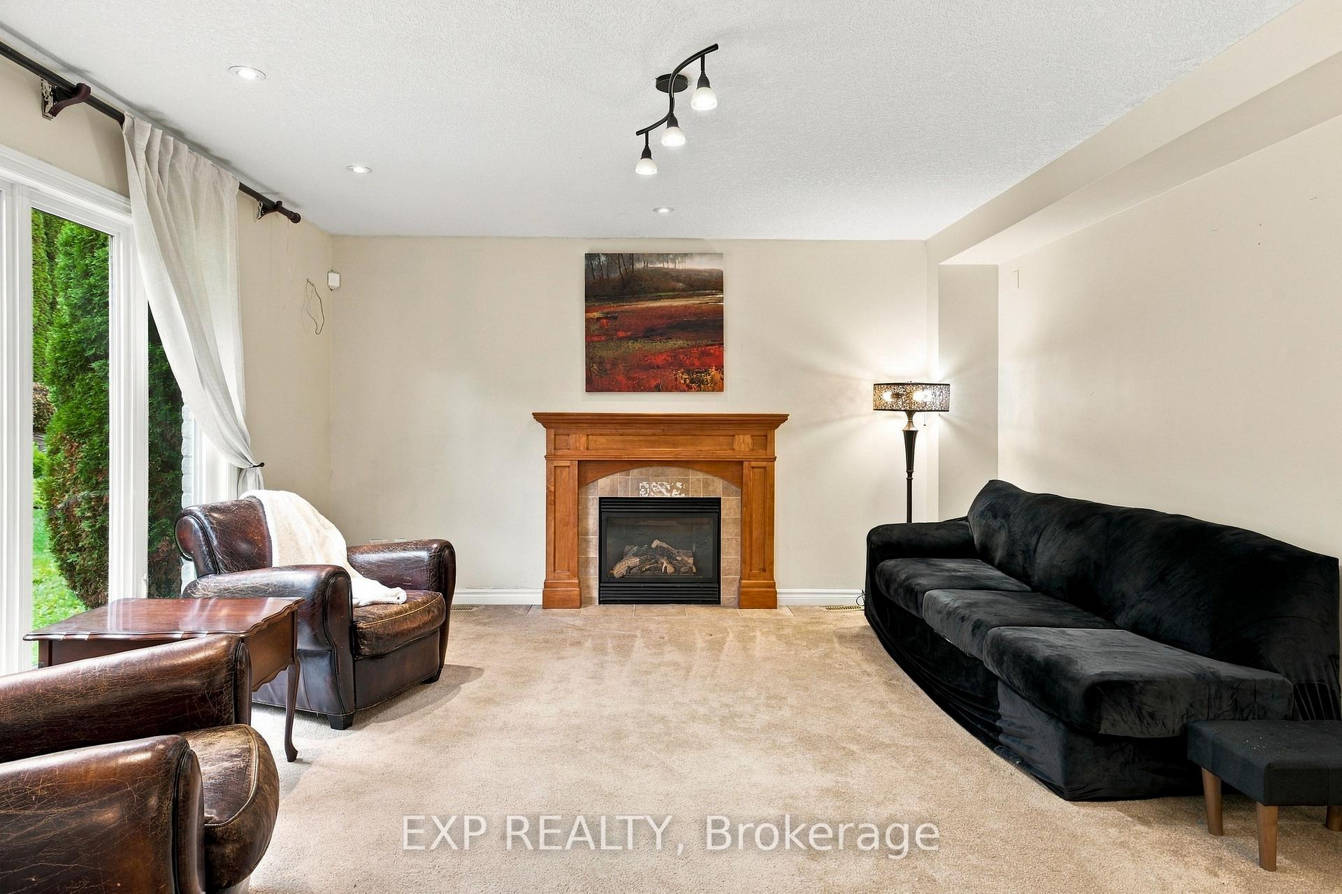 Photo 7 of 697 Rhine Fall Drive, Waterloo — HOMEH
