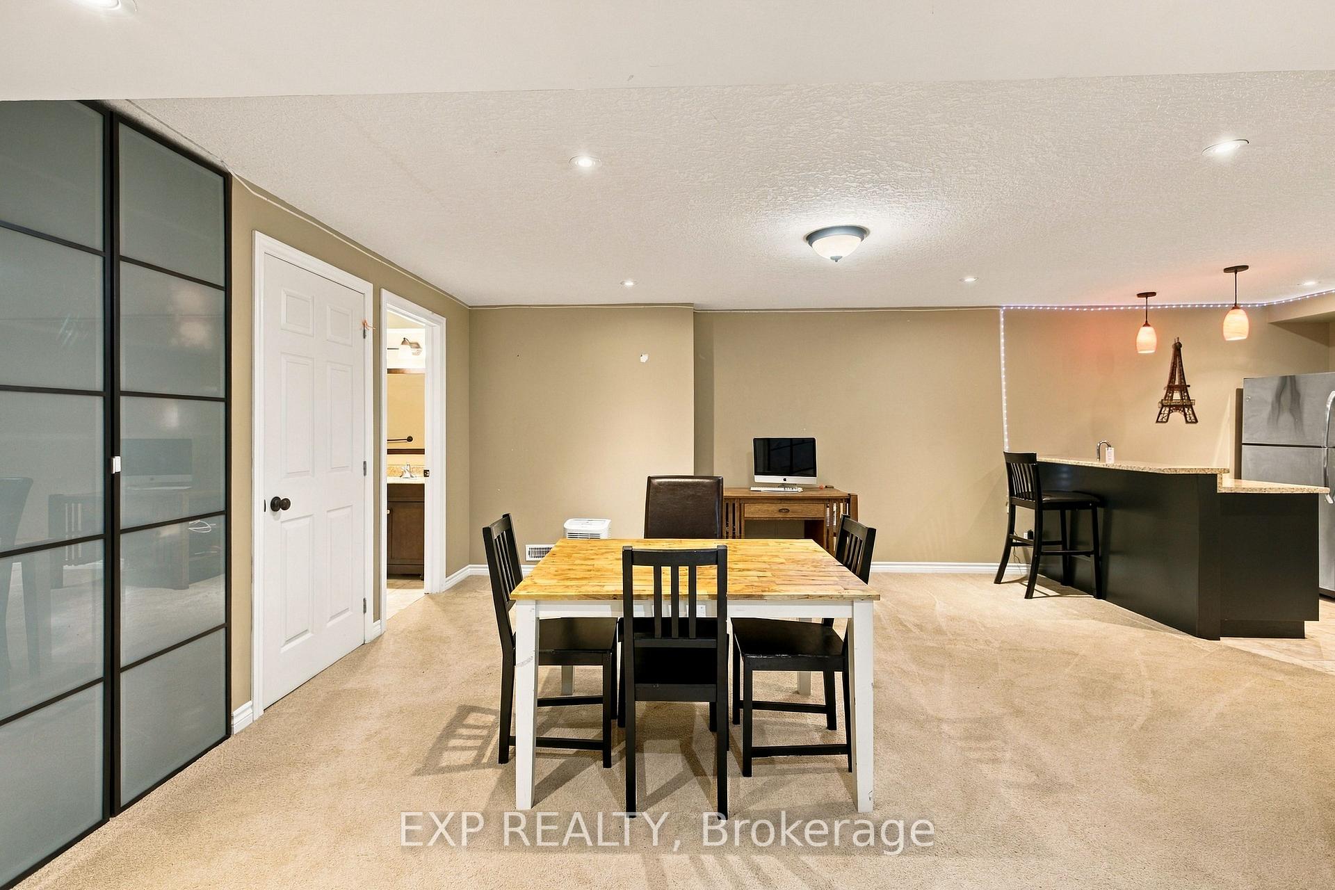 Photo 13 of 697 Rhine Fall Drive, Waterloo — HOMEH