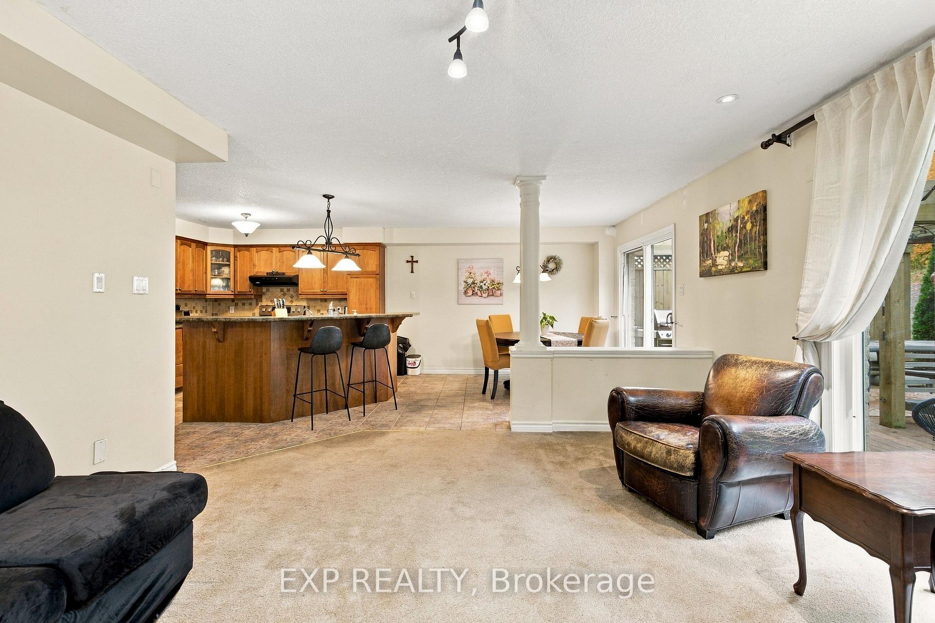Photo 21 of 697 Rhine Fall Drive, Waterloo — HOMEH