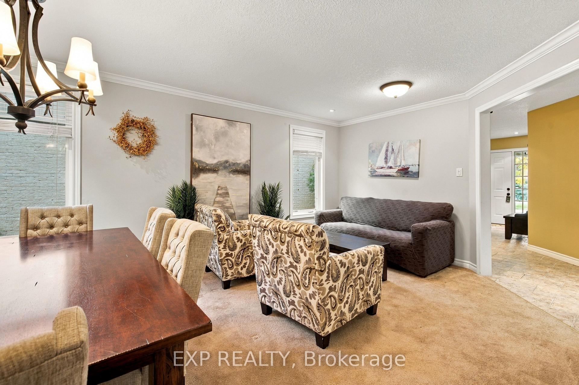 Photo 22 of 697 Rhine Fall Drive, Waterloo — HOMEH