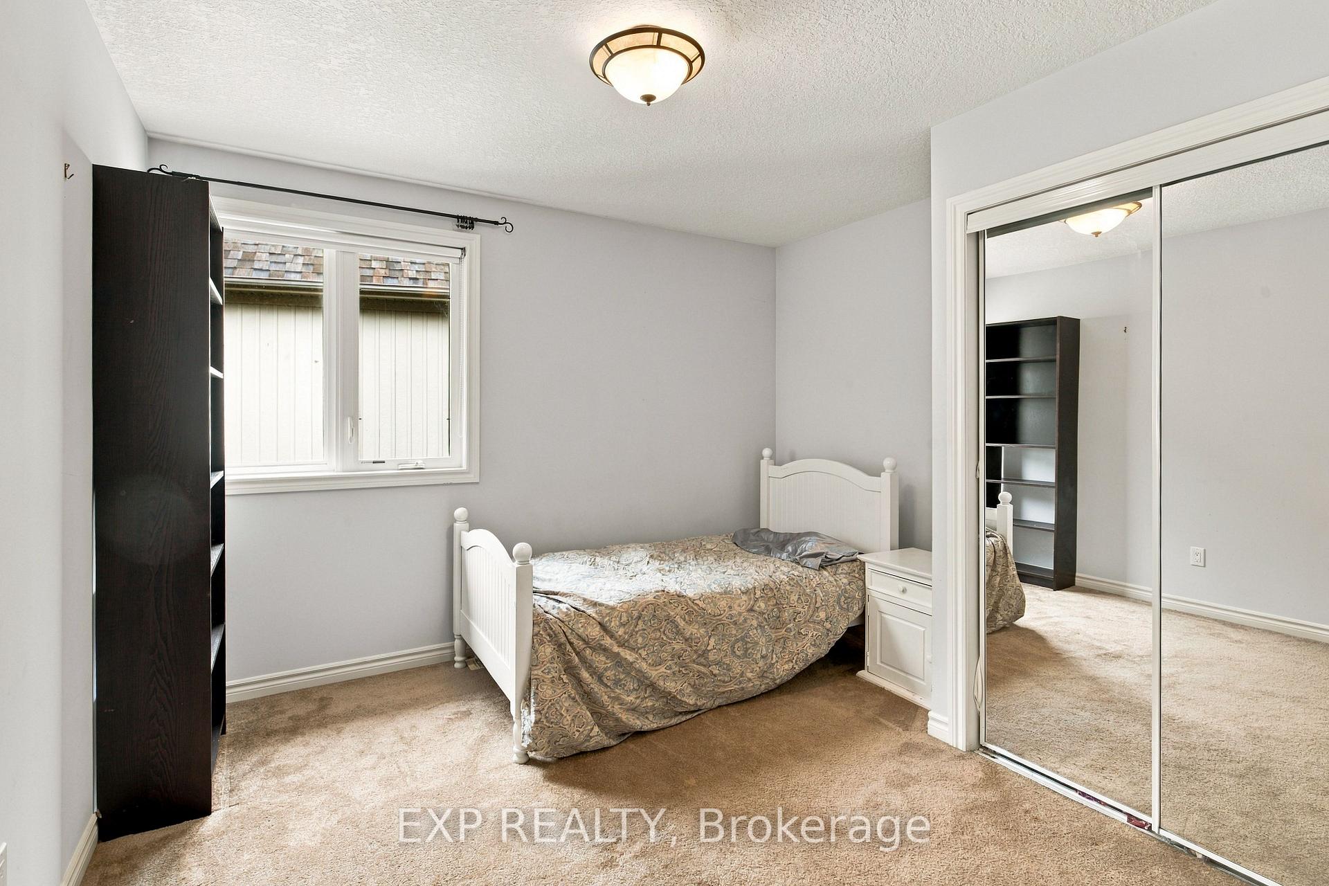 Photo 30 of 697 Rhine Fall Drive, Waterloo — HOMEH