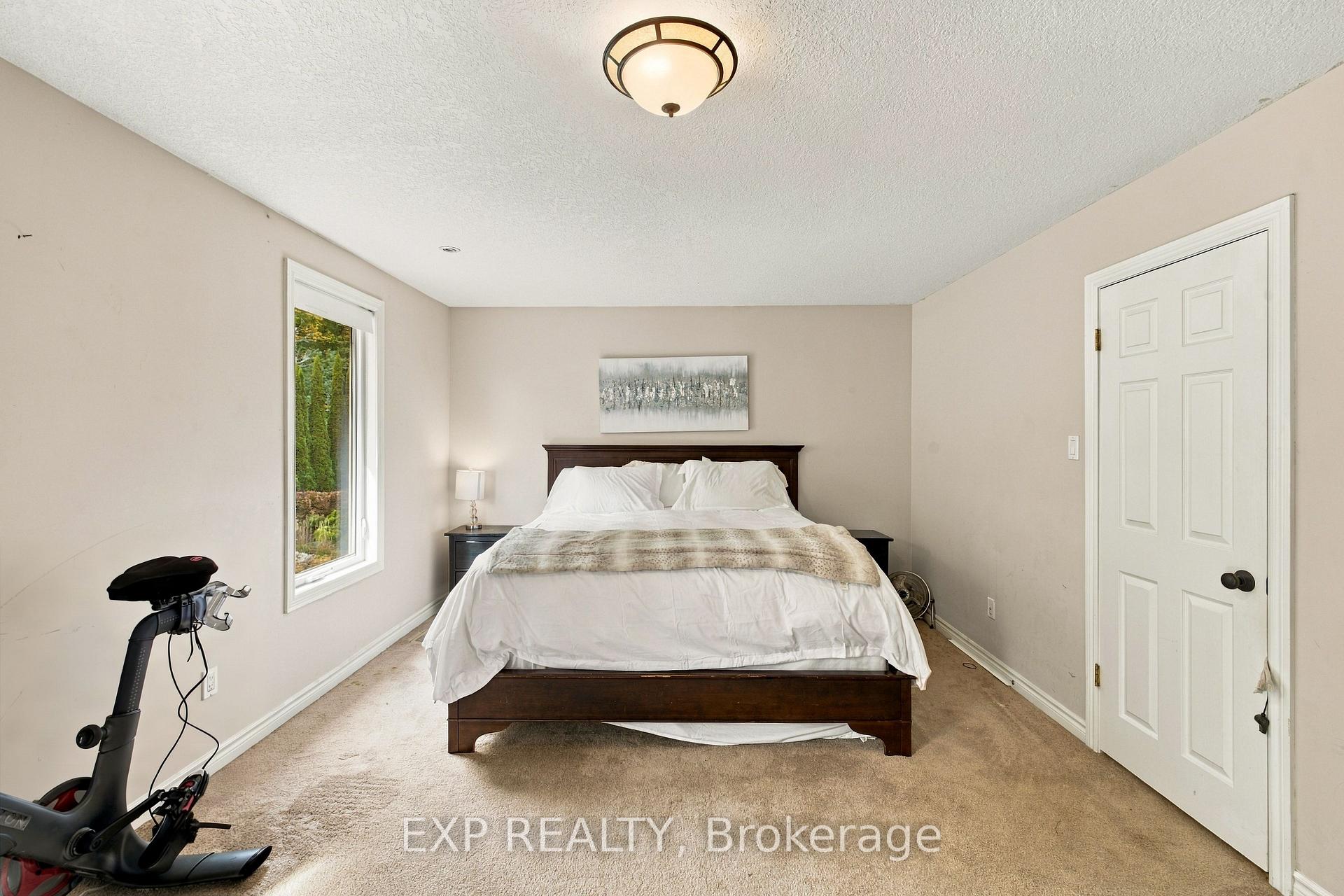 Photo 31 of 697 Rhine Fall Drive, Waterloo — HOMEH