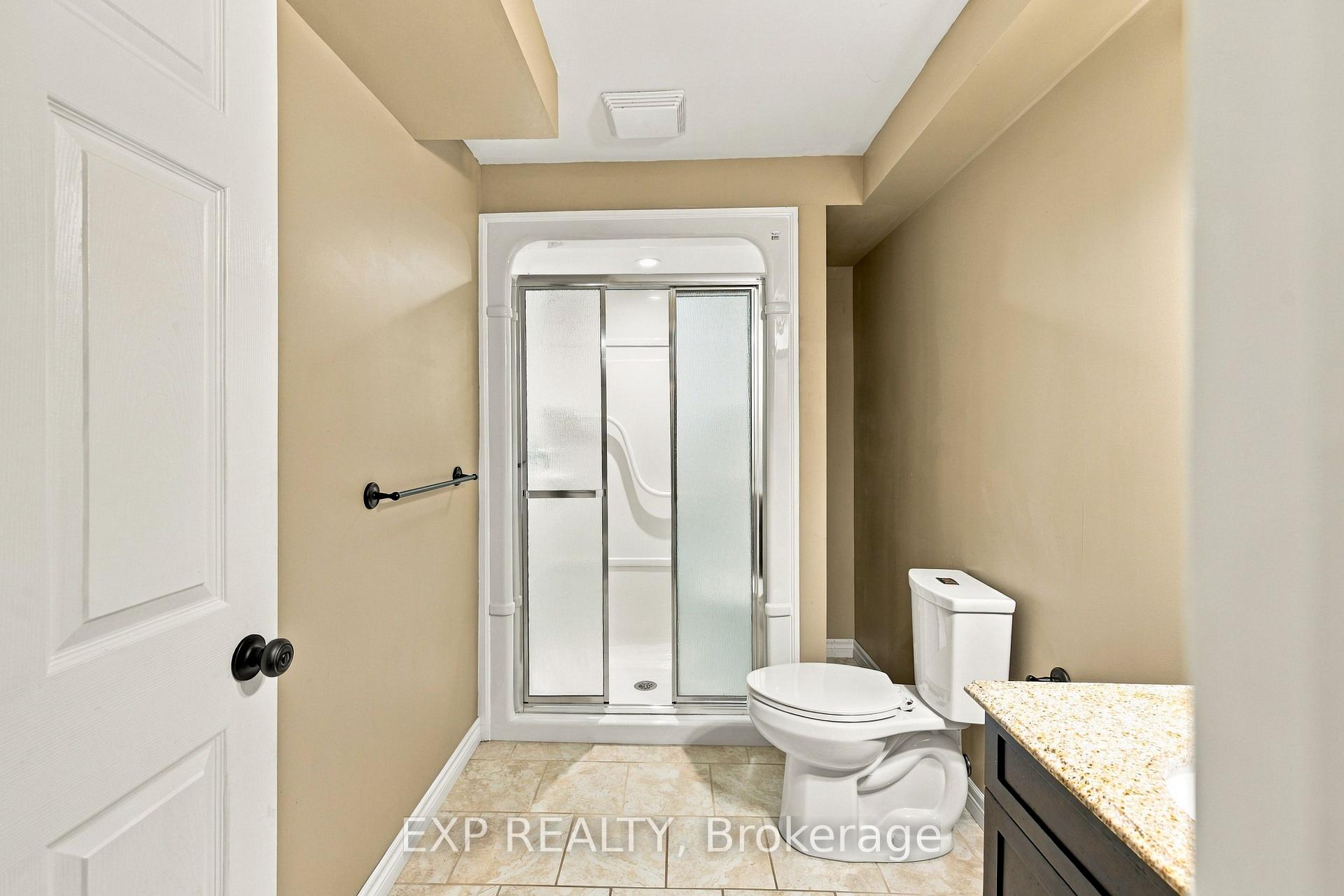 Photo 35 of 697 Rhine Fall Drive, Waterloo — HOMEH