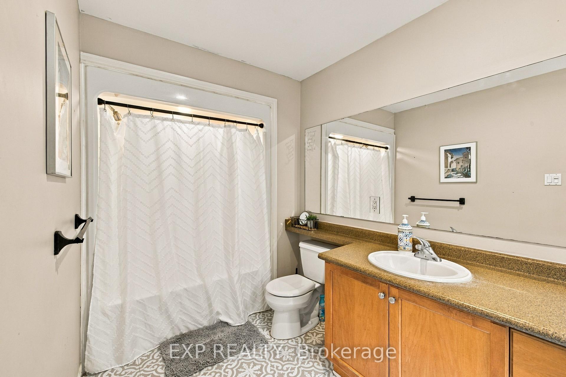 Photo 37 of 697 Rhine Fall Drive, Waterloo — HOMEH