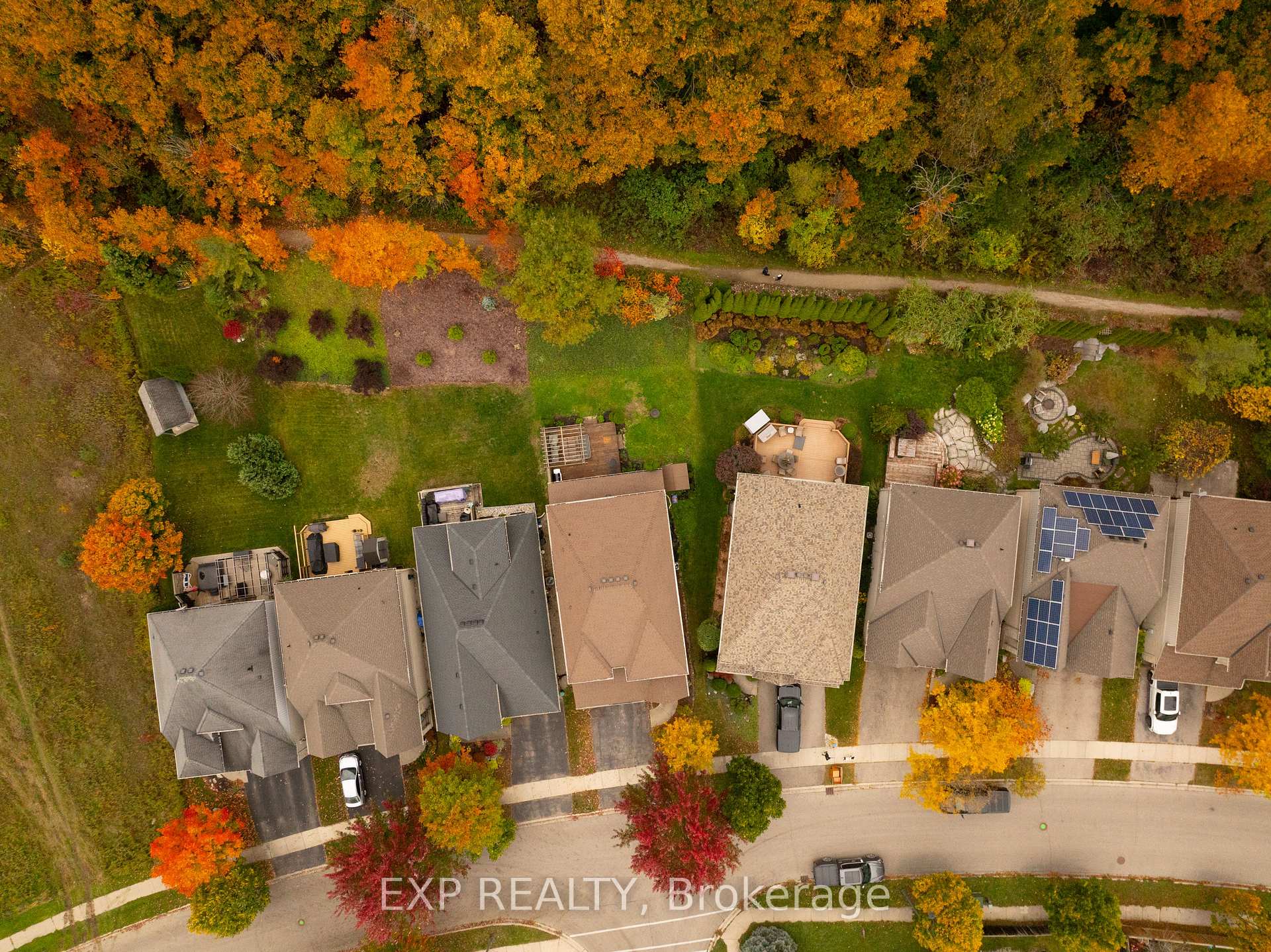 Photo 46 of 697 Rhine Fall Drive, Waterloo — HOMEH
