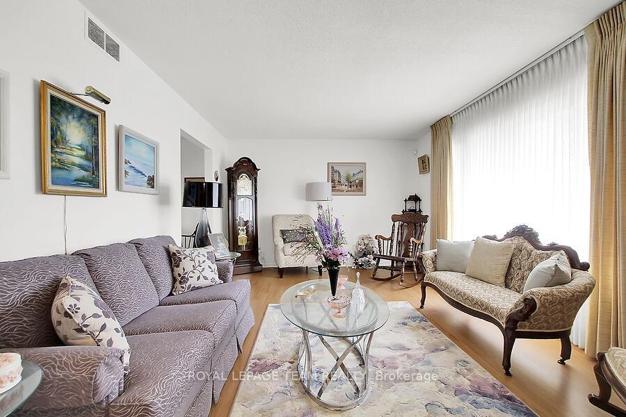 Photo 6 of 31 Ross Street, Smiths Falls, Smiths Falls — HOMEH