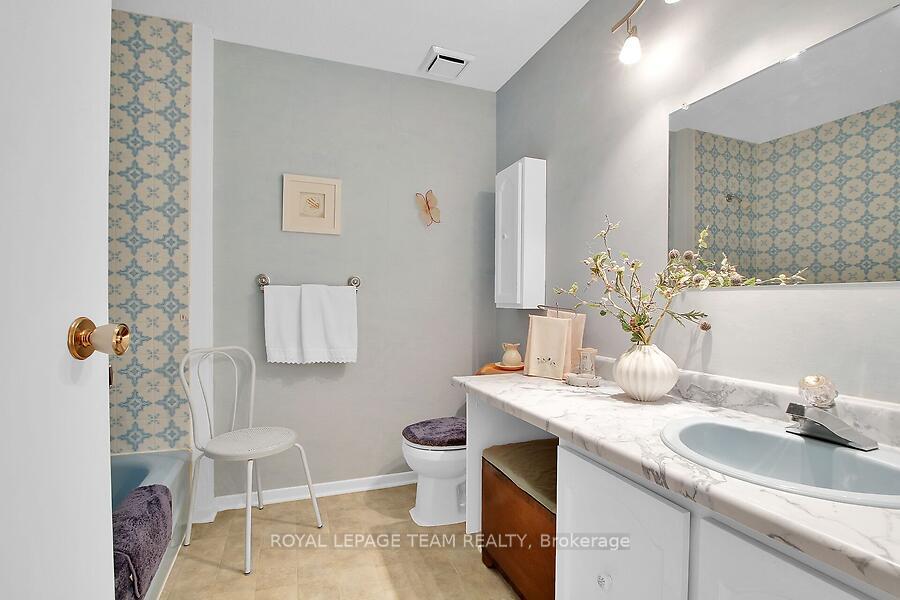 Photo 19 of 31 Ross Street, Smiths Falls, Smiths Falls — HOMEH