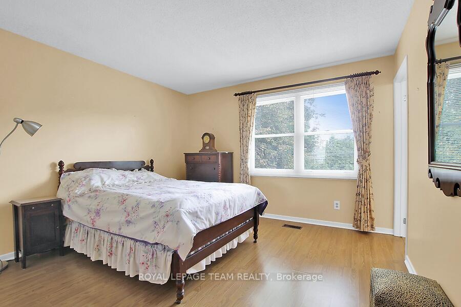 Photo 23 of 31 Ross Street, Smiths Falls, Smiths Falls — HOMEH