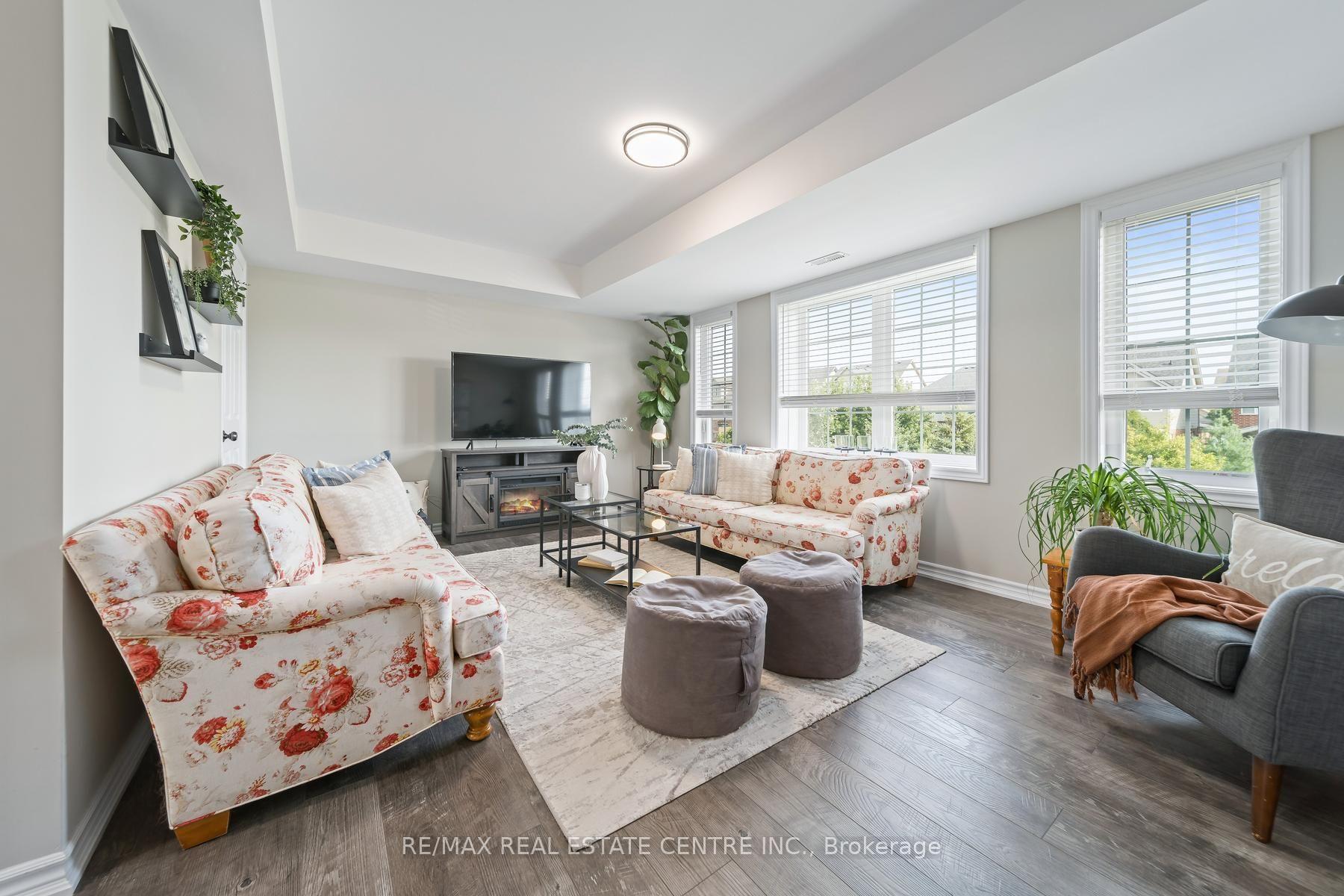 Photo 4 of Unit 2A, 85 Mullin Drive, Guelph, Victoria North — HOMEH
