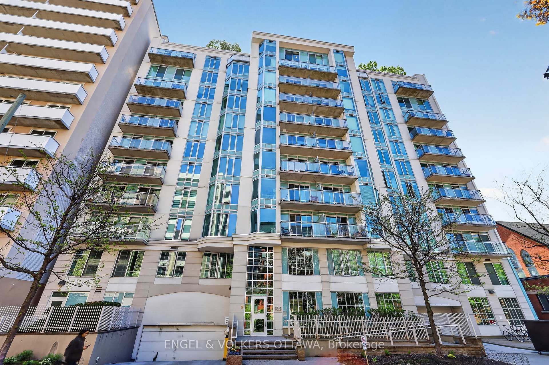 Photo of Unit 604, 138 Somerset Street W
