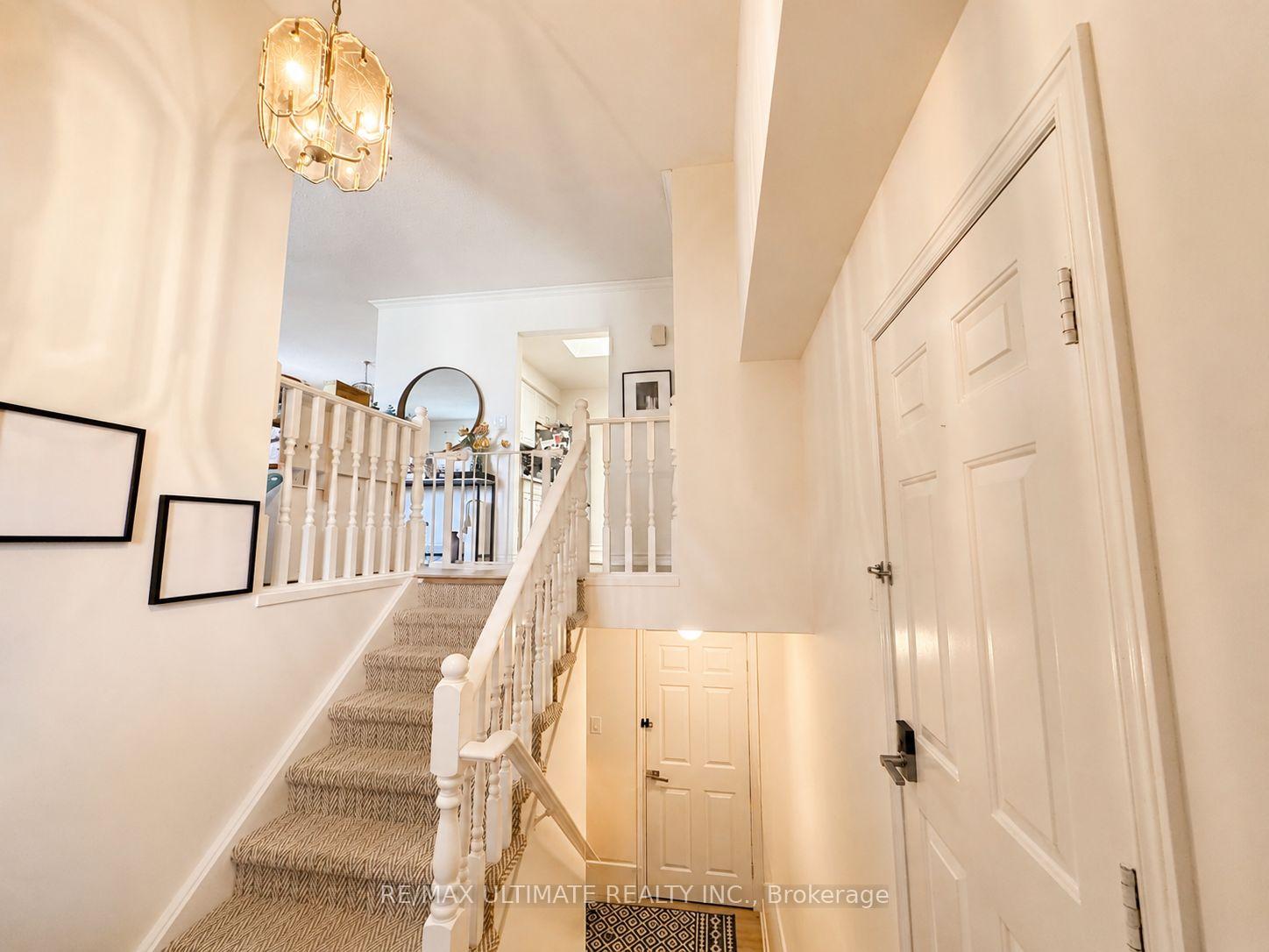 Photo 3 of 12 Stoney Brook Crescent, St. Catharines, Grapeview — HOMEH