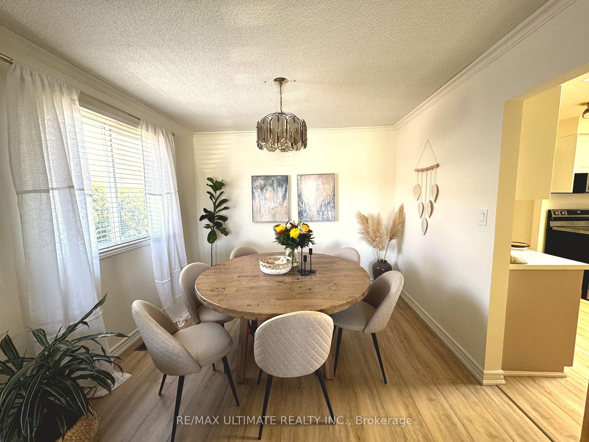 Photo 6 of 12 Stoney Brook Crescent, St. Catharines, Grapeview — HOMEH