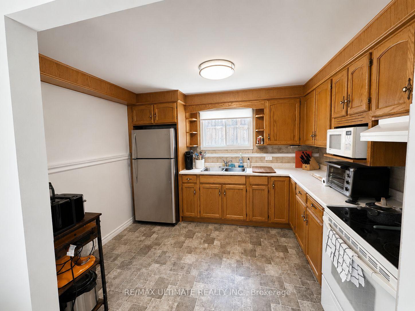 Photo 19 of 12 Stoney Brook Crescent, St. Catharines, Grapeview — HOMEH