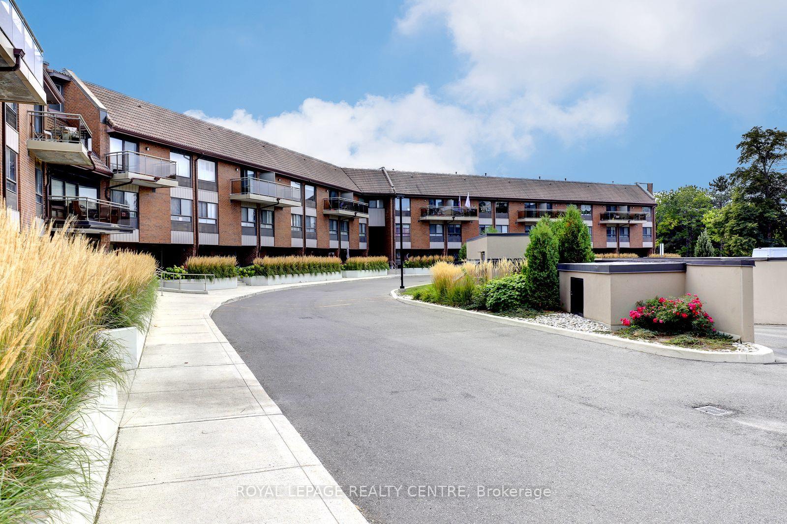 Photo 2 of Unit 201, 1000 Cedarglen Gate, Mississauga, Erindale — HOMEH