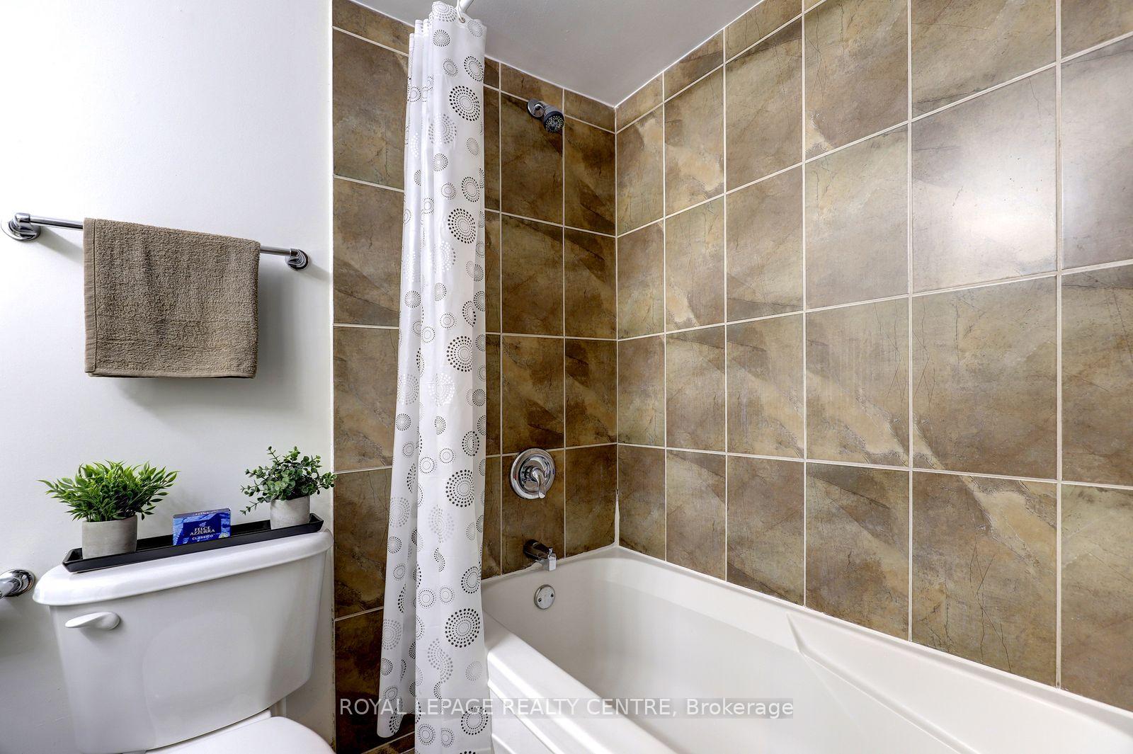 Photo 23 of Unit 201, 1000 Cedarglen Gate, Mississauga, Erindale — HOMEH