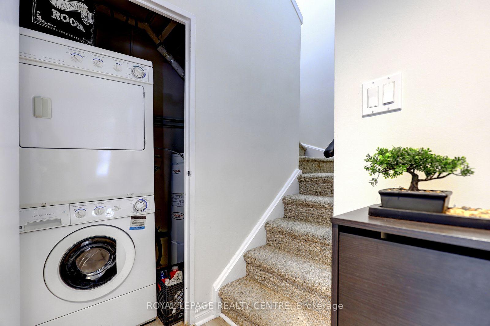 Photo 24 of Unit 201, 1000 Cedarglen Gate, Mississauga, Erindale — HOMEH