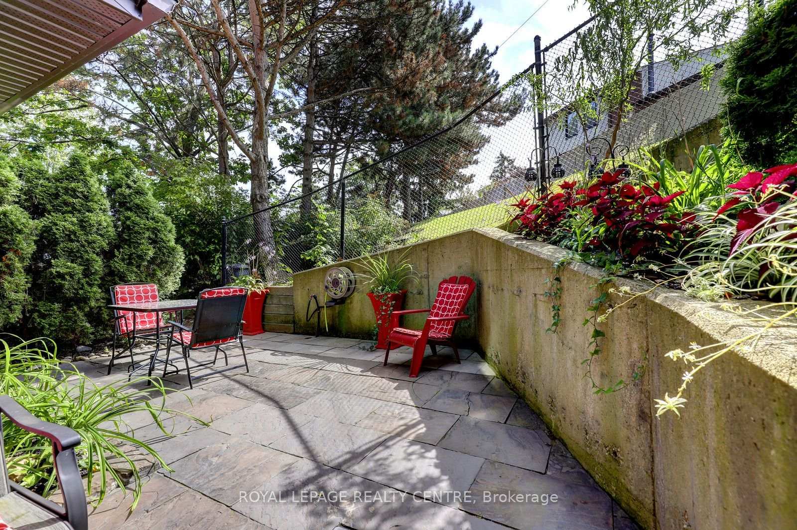 Photo 27 of Unit 201, 1000 Cedarglen Gate, Mississauga, Erindale — HOMEH