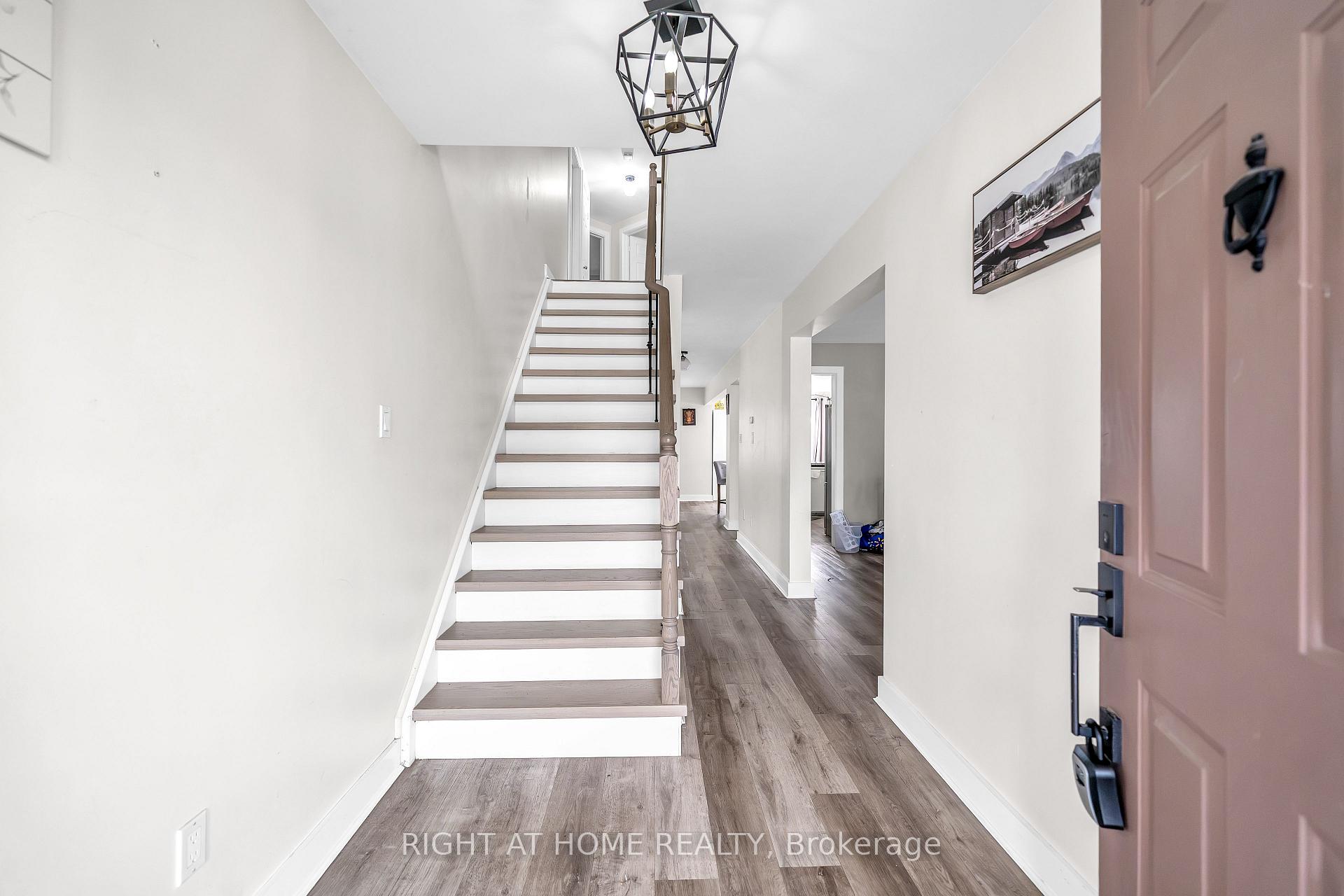Photo 3 of 635 Longworth Avenue, Clarington, Bowmanville — HOMEH