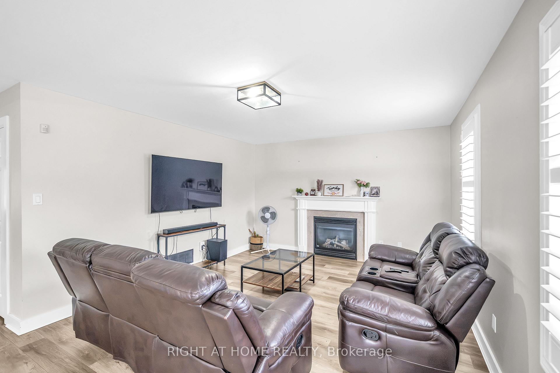 Photo 8 of 635 Longworth Avenue, Clarington, Bowmanville — HOMEH